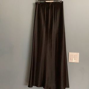 Ann Taylor brand new satin like soft shining black skirt
